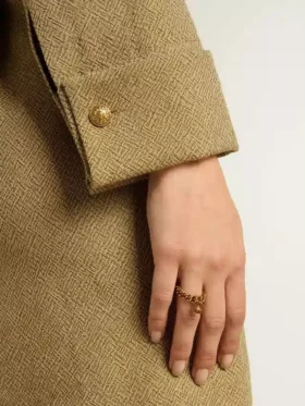 Ring in antique gold color with flexible links
