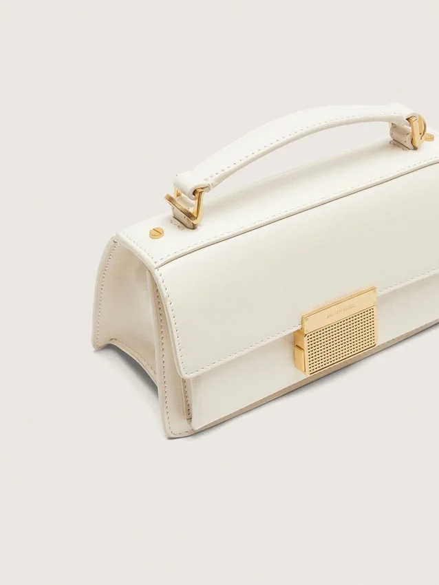 Small Venezia Bag in butter-colored boarded leather with gold details