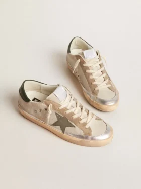 Super-Star in gray canvas with a green leather star and heel tab