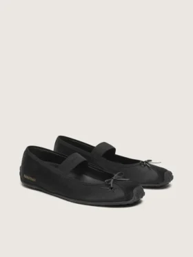 Étoile ballet flats in black satin with black embroidered star and elastic strap