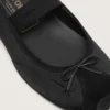 Étoile ballet flats in black satin with black embroidered star and elastic strap