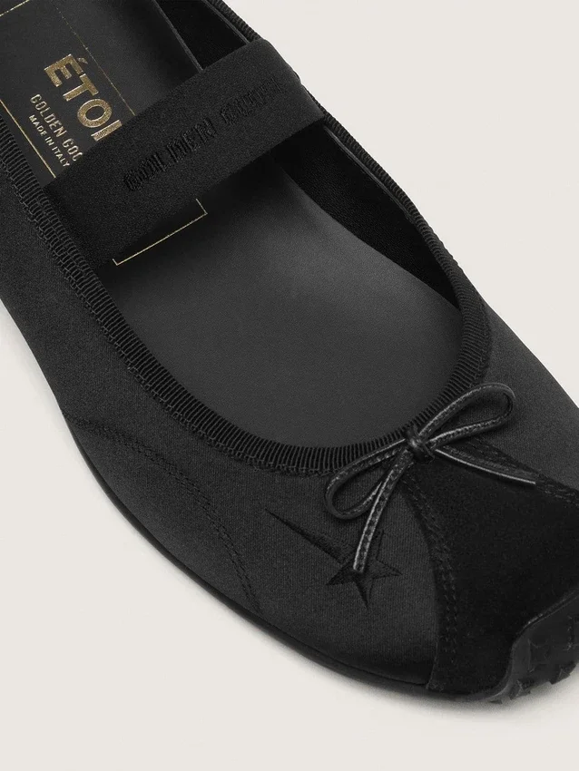 Étoile ballet flats in black satin with black embroidered star and elastic strap