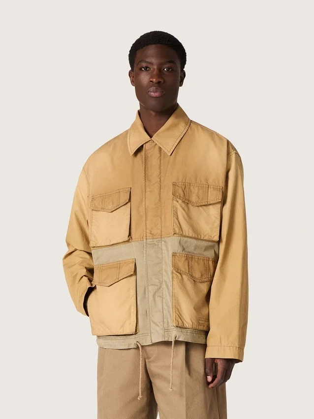 Unisex safari jacket in beige and military-green cotton with maxi pockets