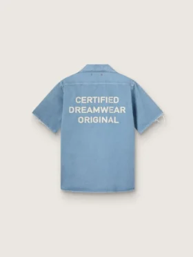 Unisex shirt in light blue denim with embroidery on the back