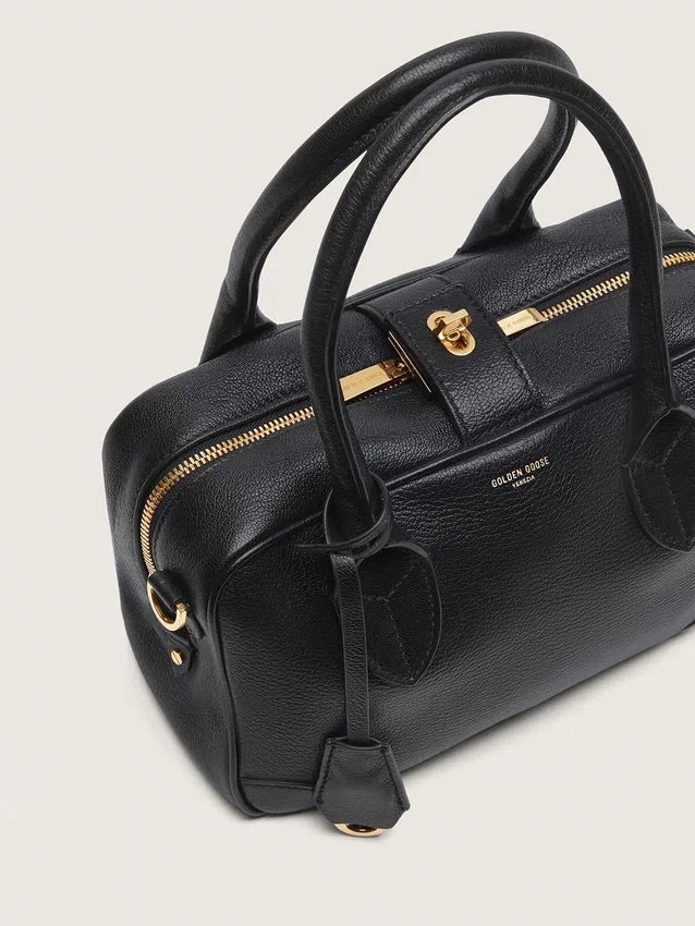 Vita Bag in black sheepskin leather with gold details