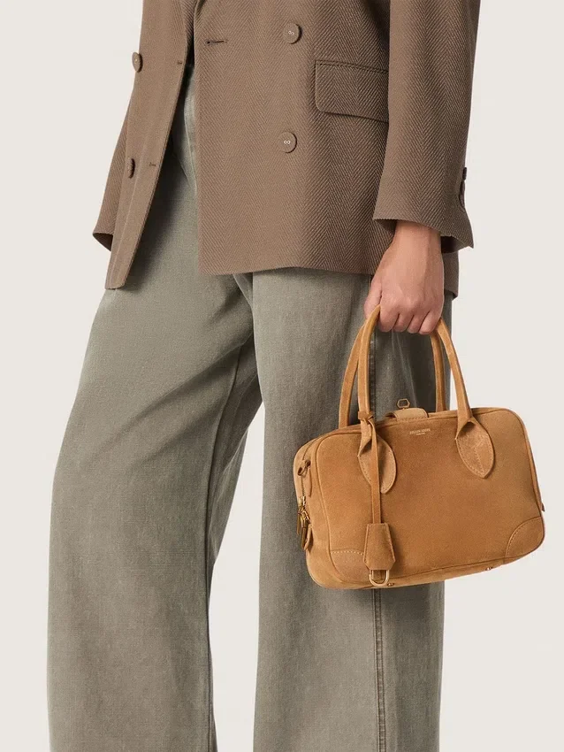 Vita Bag in camel-colored suede with gold details