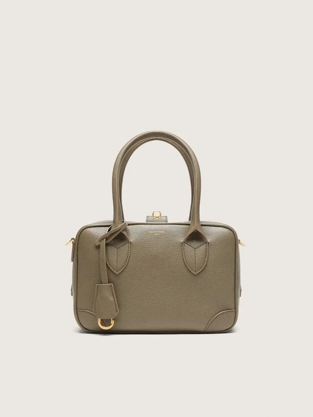 Vita Bag in sage-green leather with gold details