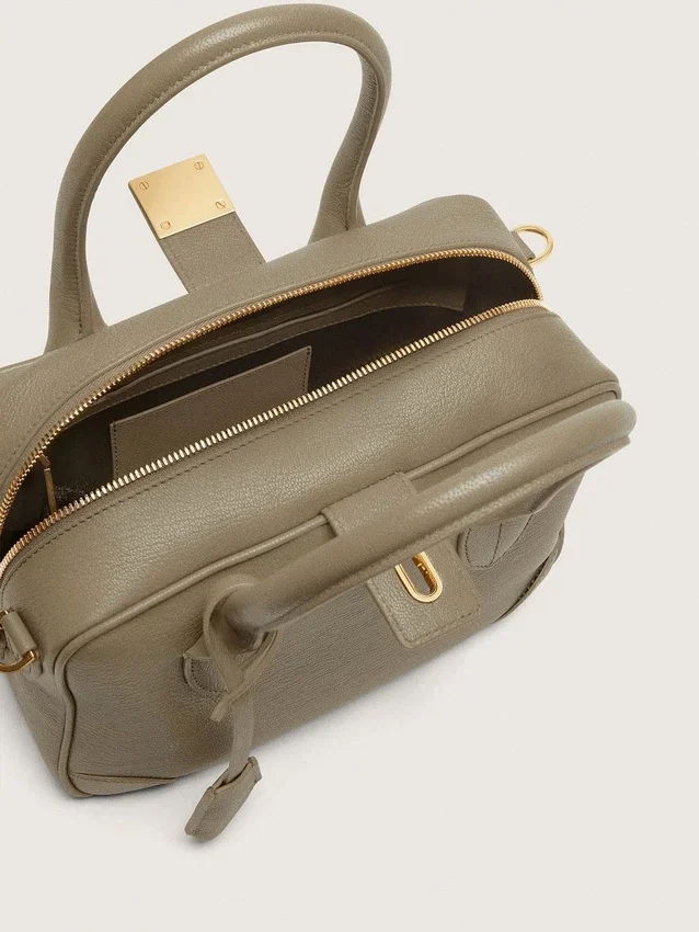 Vita Bag in sage-green leather with gold details