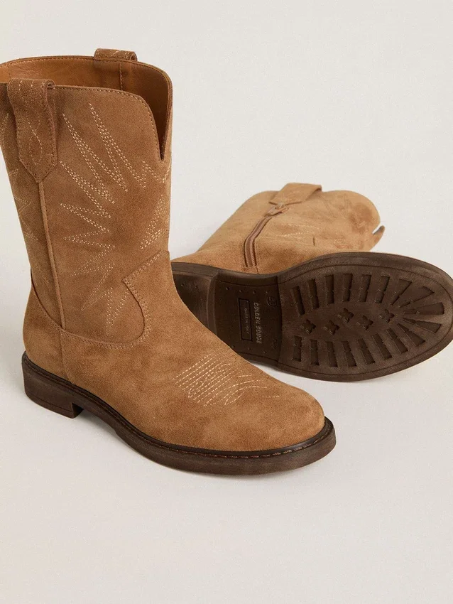 Wish Teen boots in camel suede with star embroidery