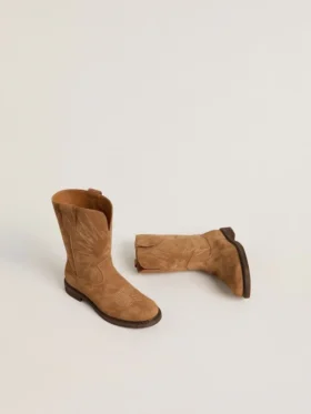 Wish Young boots in camel suede with star embroidery