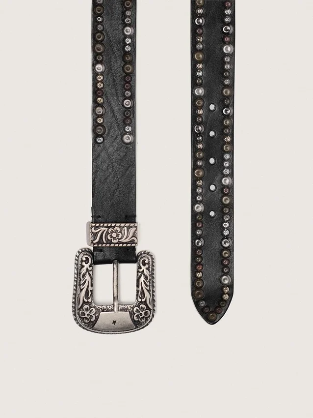 Women's belt in black leather with studs