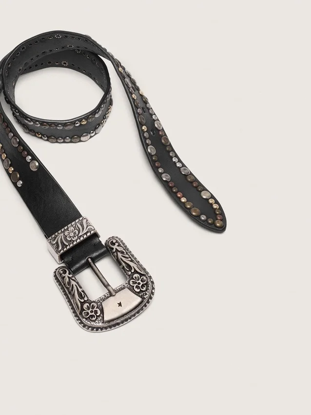 Women's belt in black leather with studs