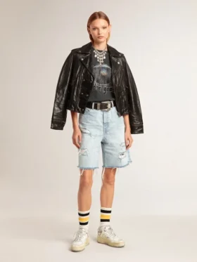 Women’s Bermuda shorts in lived-in effect denim