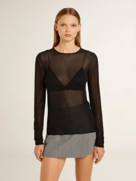 Women’s black crew neck t-shirt