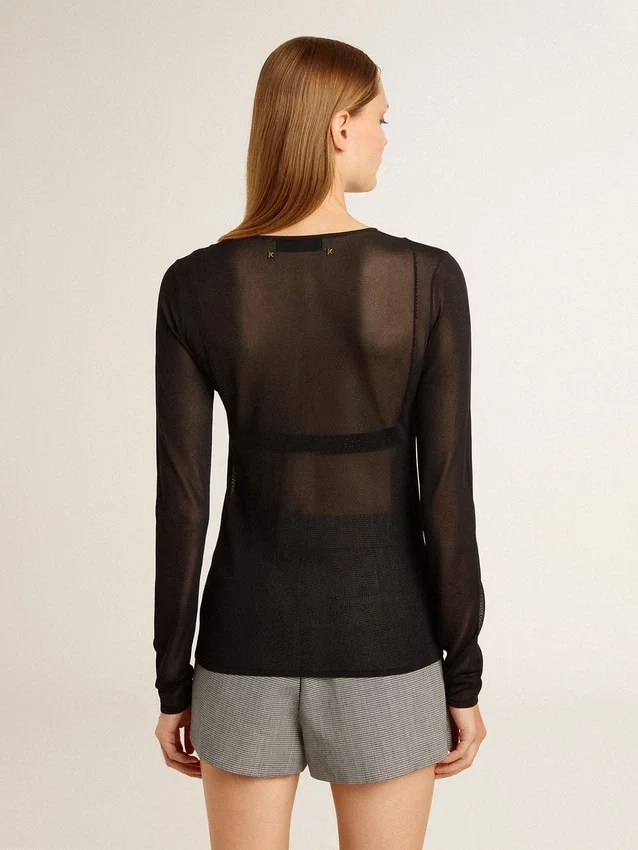 Women's black crew neck t-shirt