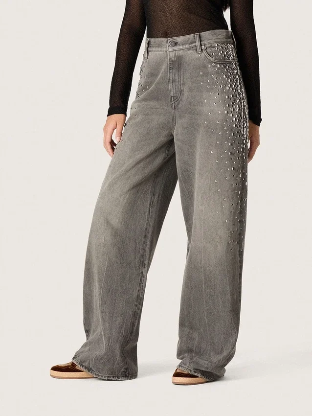 Women's boyfriend jeans in gray denim with silver gradient-effect studs