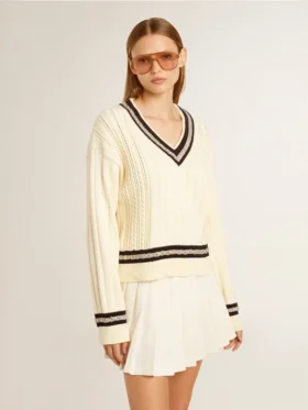 Women’s cable-pattern cropped sweater with blue ribbing and crystals