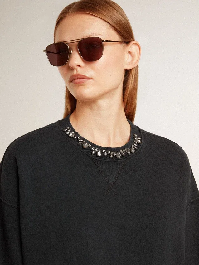 Women's cropped cotton sweatshirt with crystals on the front