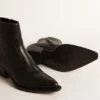 Women’s Debbie boots in black leather