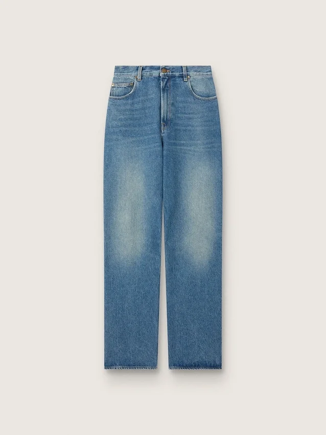 Women's jeans with medium wash