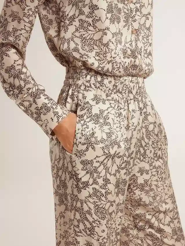 Women's joggers with floral print