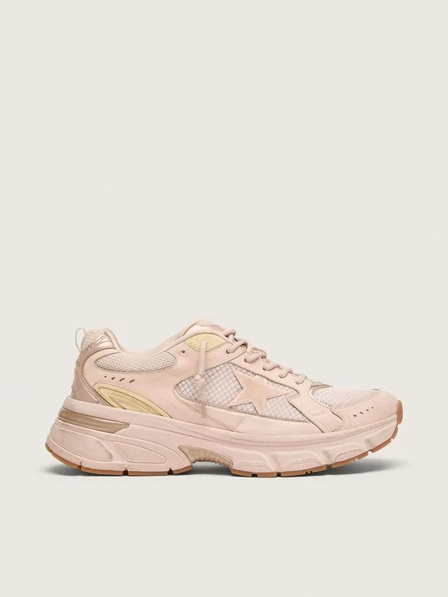 Women’s Lightstar with pink leather and mesh upper and pink star