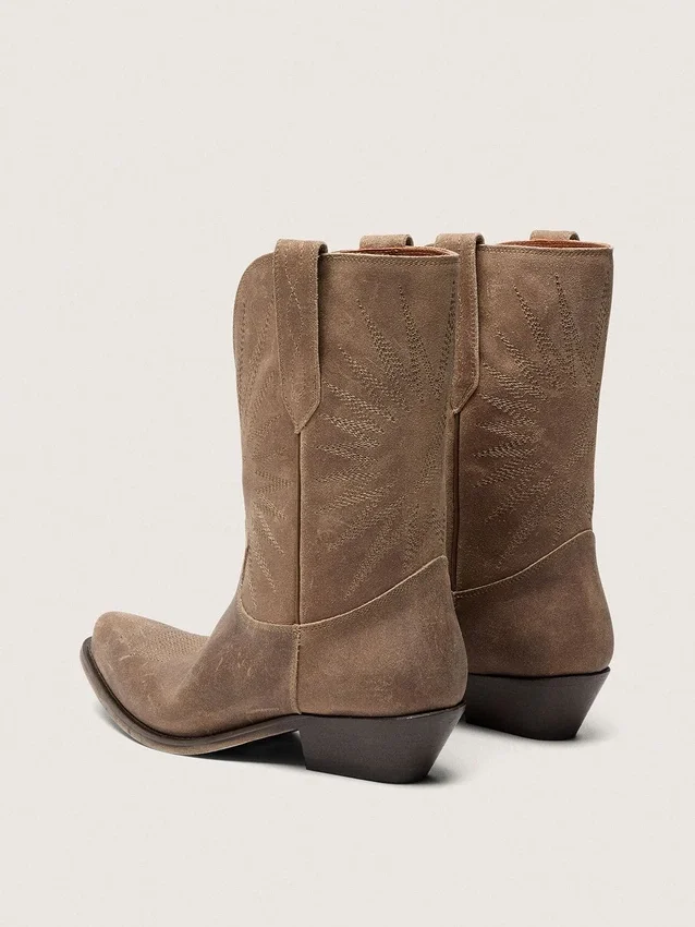 Women's low Wish Star boots in gray suede with star embroidery