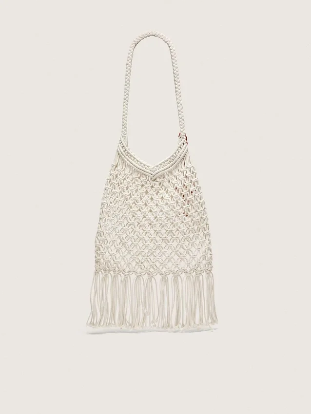 Women's macramé bag in butter-colored cotton with a leather lobster charm