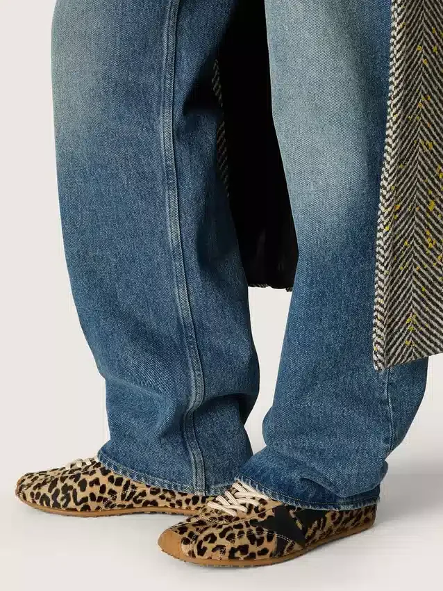 Women's Marathon Speed in beige and black leopard-print pony skin with black leather star