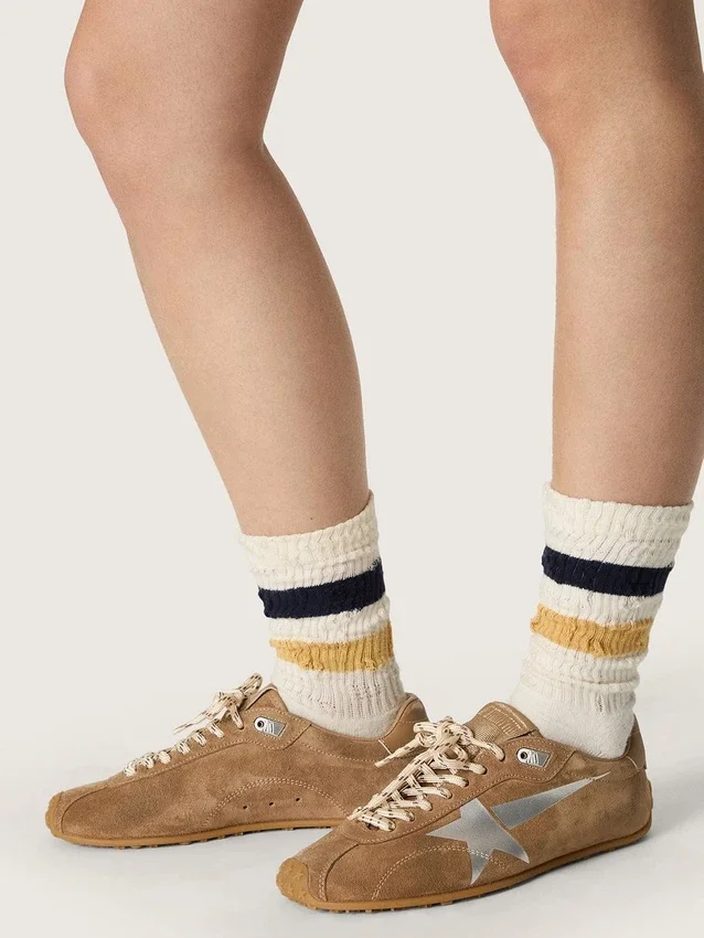 Women's Marathon Speed with tobacco suede upper and silver star