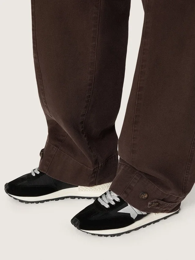 Women’s Marathon with black ripstop nylon upper and silver star