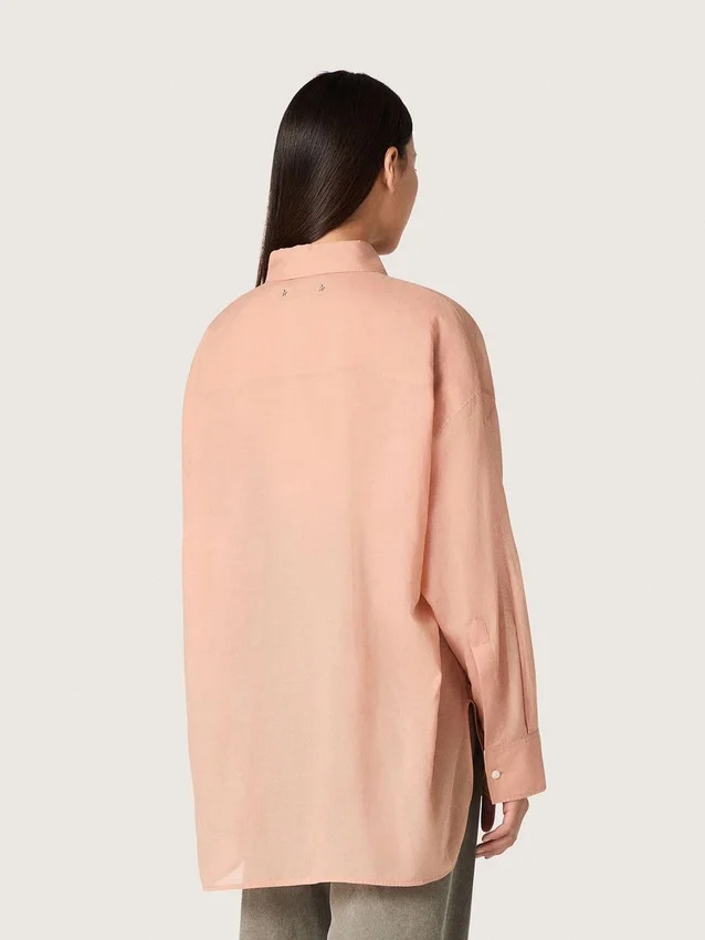 Women’s oversized shirt in coral cotton voile with pleated detail