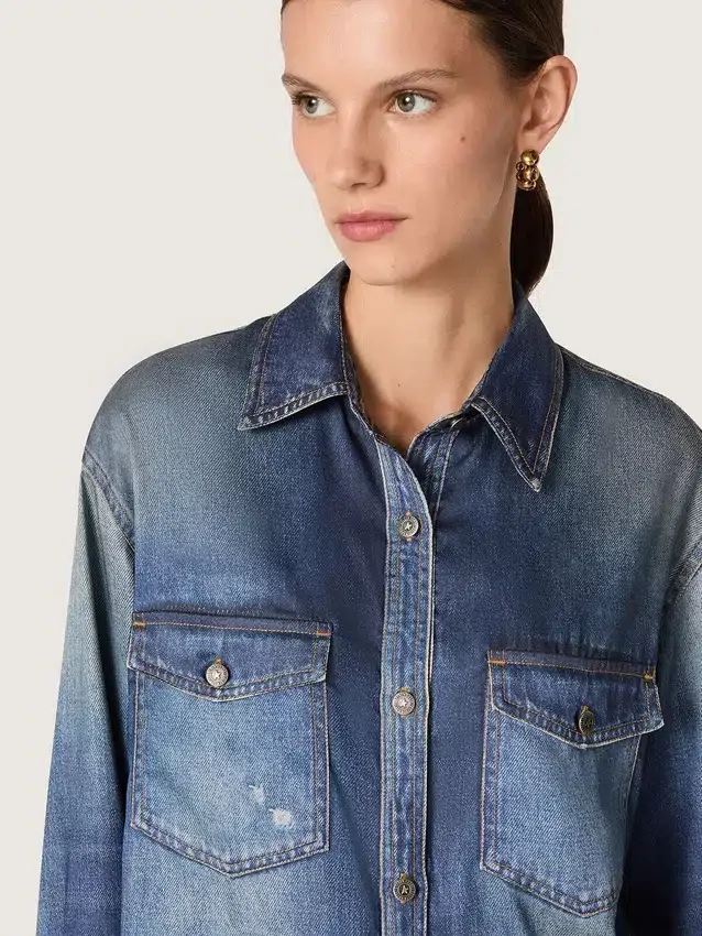 Women's oversized shirt with a lived-in denim effect