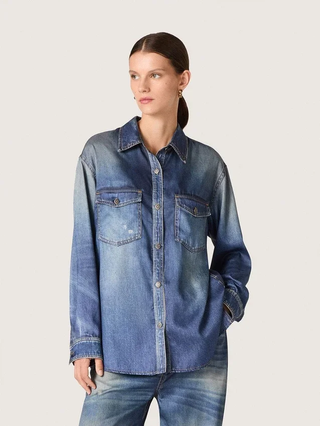 Women's oversized shirt with a lived-in denim effect