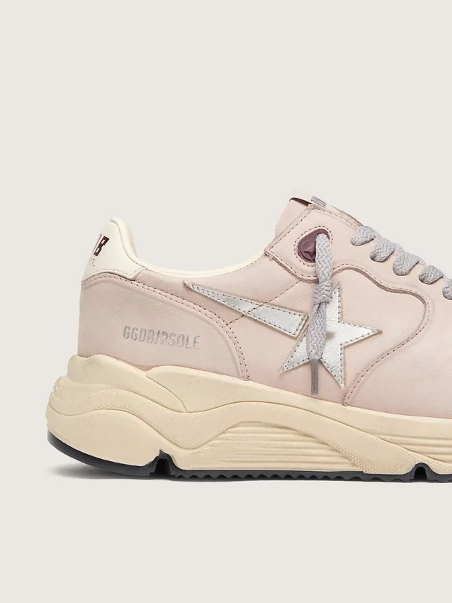Women’s Running Sole in powder-pink leather with silver star