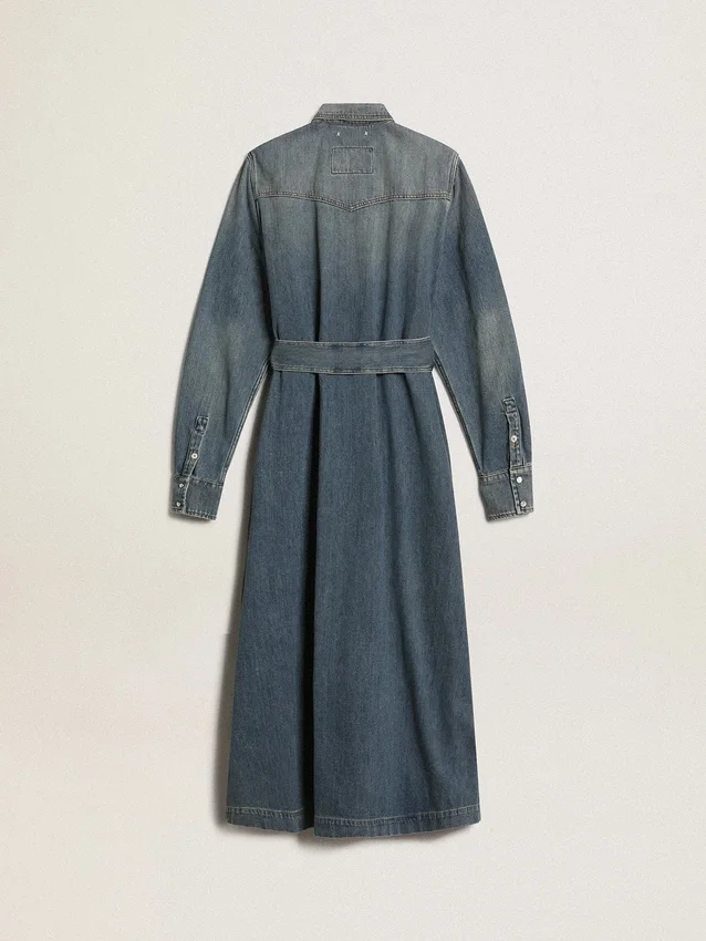 Women's shirt dress in denim with belt
