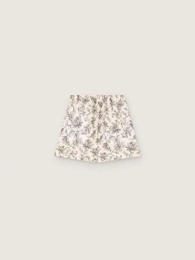 Women's shorts in black and white cotton poplin with floral print