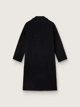 Women’s single-breasted black cocoon coat