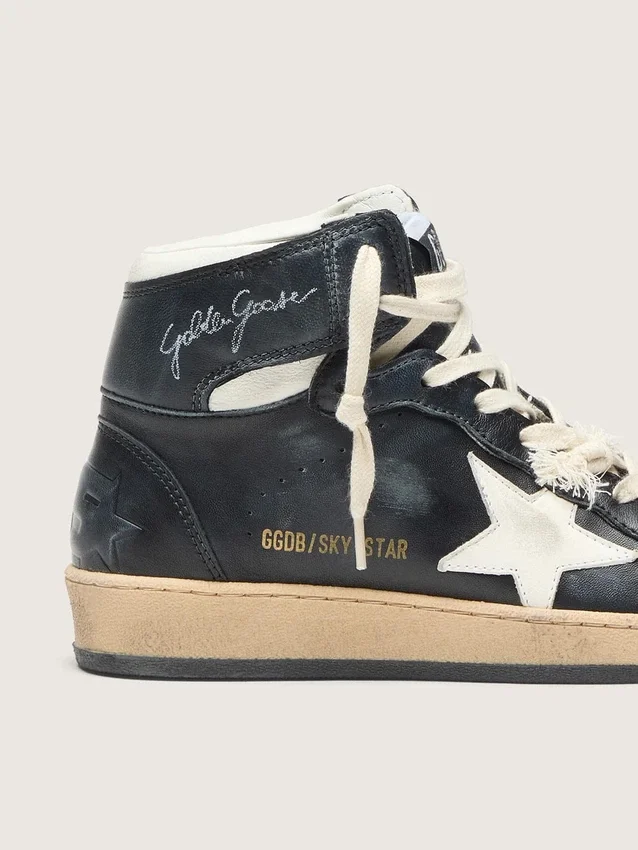 Women's Sky-Star in black nappa with white star