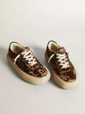 Women’s Space-Star in leopard print pony skin with black star