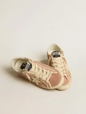 Women’s Super-Star in powder-pink suede with cream leather star