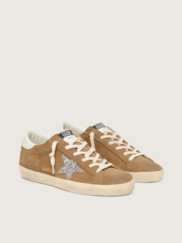 Women’s Super-Star in tobacco suede with silver glitter star