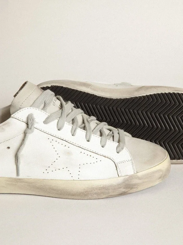 Women's Super-Star in white leather with perforated star and beige nubuck heel tab