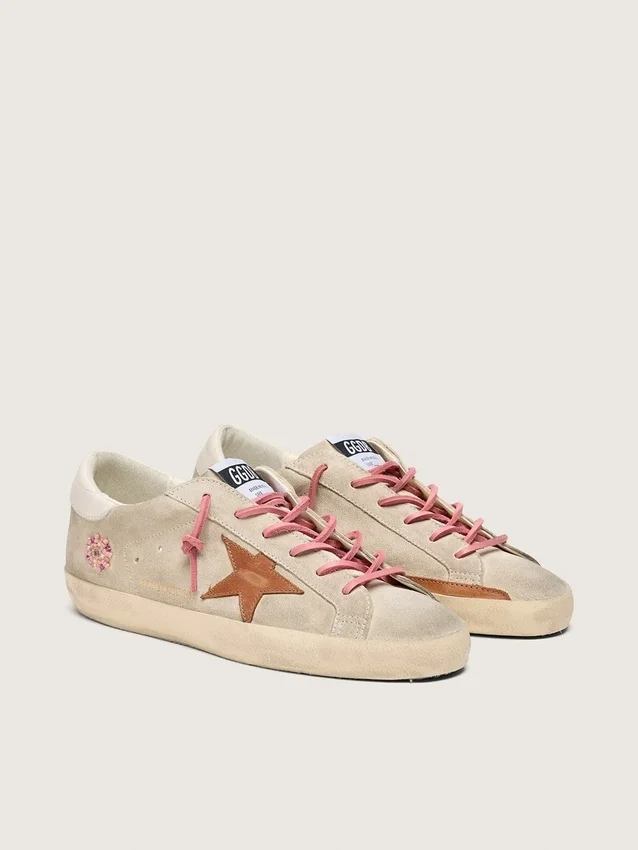 Women’s Super-Star LTD in pearl suede with brick-red star and embroidery