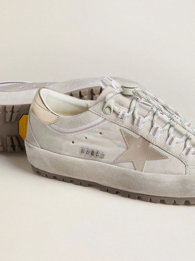 Women's Super-Star Ski in light gray nylon with metallic leather star and heel tab