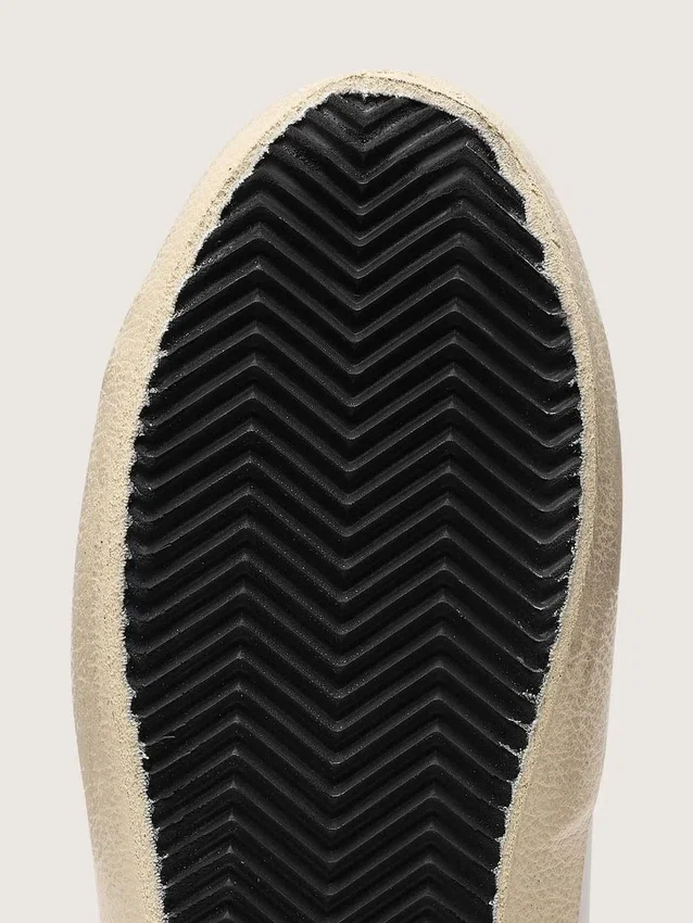 Women’s Super-Star with a black Swarovski crystal star and heel tab