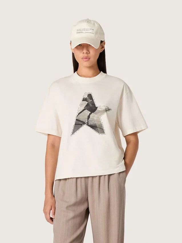 Women’s T-shirt in white cotton jersey with star print
