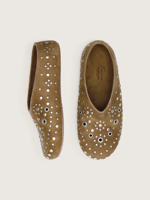 Women’s Tierra in khaki suede with silver studs