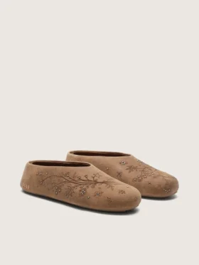 Women’s Tierra in tobacco suede with floral motif and studs