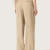 Women’s wool gabardine pants in sand